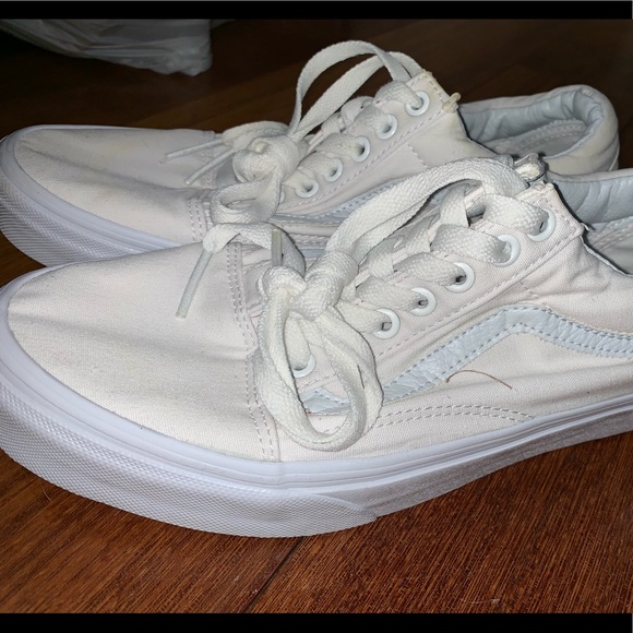 how to take out yellow stains from white vans